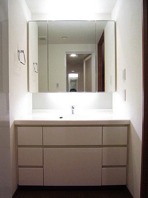 洗面設備　※別部屋の参考写真です。