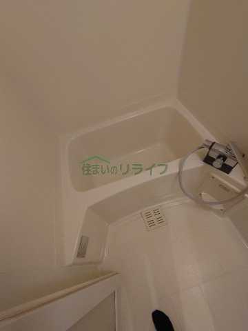 バス・シャワールーム　別部屋の参考写真です