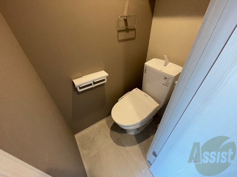 トイレ　ウォシュレット機能がついたトイレ。安心して使用できますね。