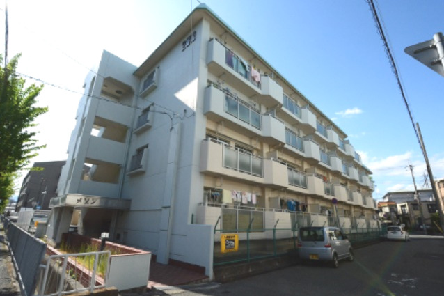 建物外観　宅配ボックス完備☆