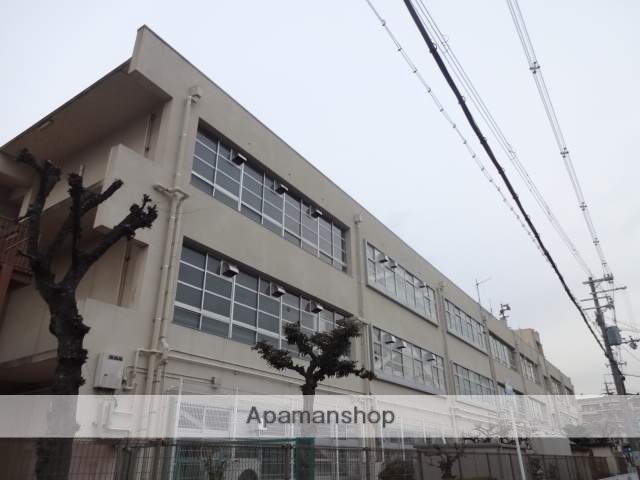 小学校　荒川小学校（小学校）まで291m