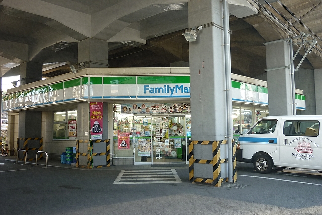 コンビニ　ファミリーマート新横浜駅西店（コンビニ）まで434m
