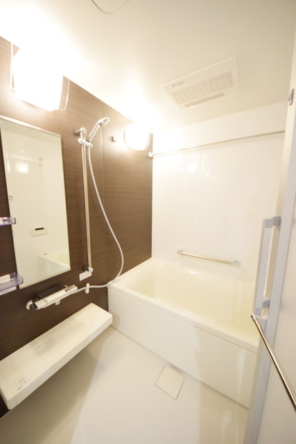 バス・シャワールーム　～今日の疲れはさっぱりと～