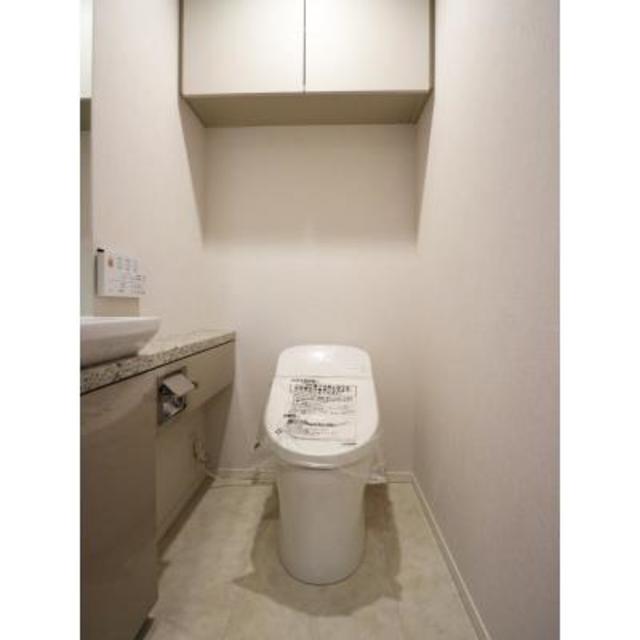 トイレ　※写真は同タイプ住戸です。