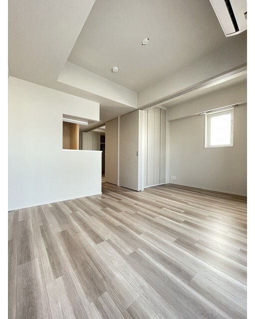 居室・リビング　使いやすい形の為、レイアウトを楽しめます♪