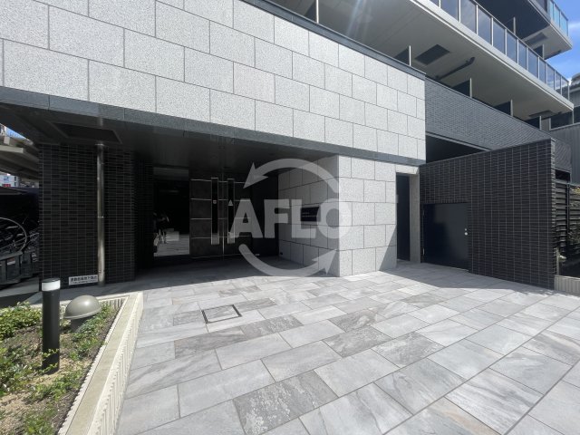 エントランス　プレサンス塚本アクミリオン　エントランス