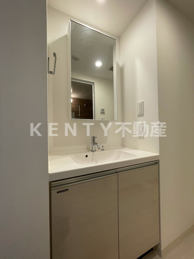 洗面設備　朝の身支度には欠かせない独立洗面化粧台