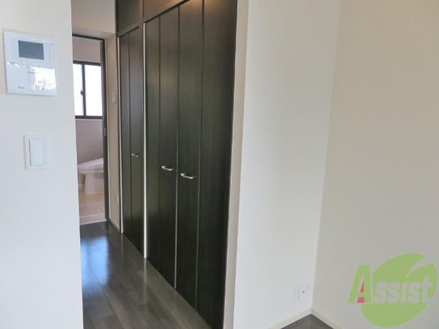 収納　収納はこちらたっぷりのクローゼットになりますねー。