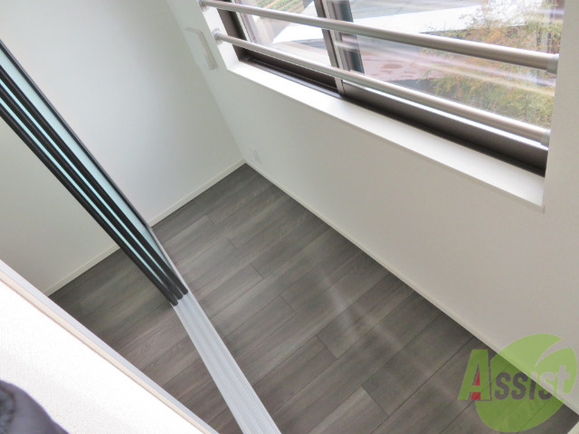 バルコニー　バルコニーはこちらのサンルームになります。