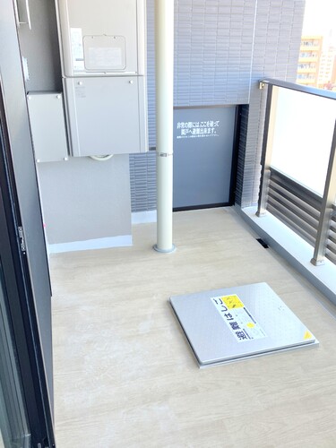 バルコニー　バルコニー