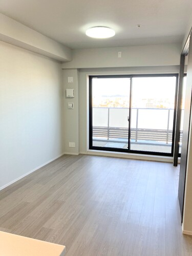 居室・リビング　リビングダイニング（照明は撤去）