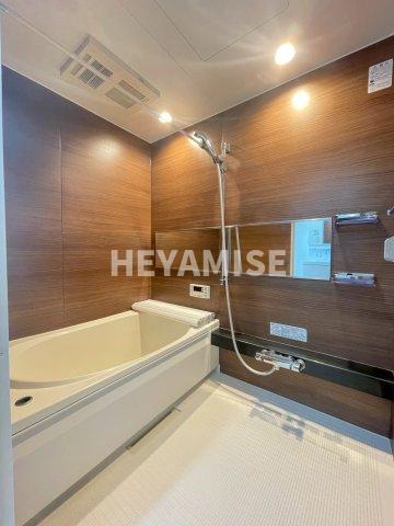 バス・シャワールーム　※同物件反転タイプの写真でございます※現況を優先します※