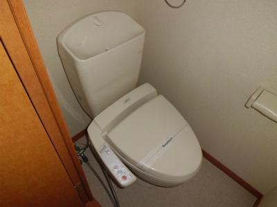 トイレ　人気設備のウォッシュレット。