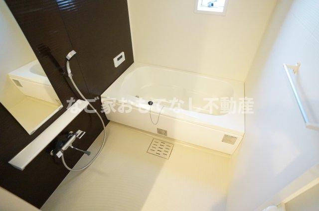 バス・シャワールーム　同タイプ写真