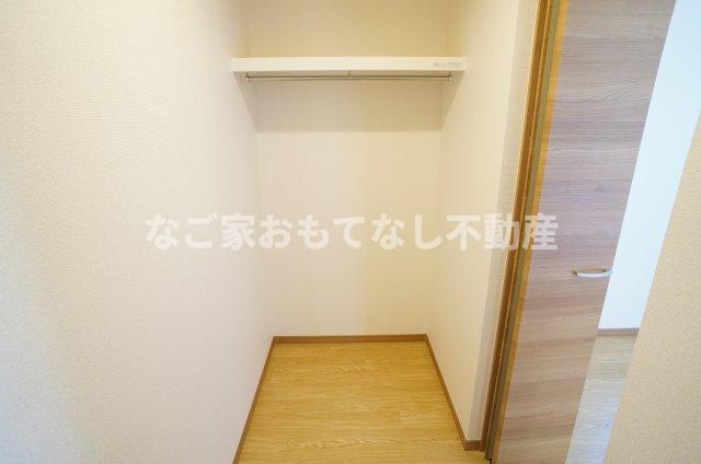 収納　同タイプ写真