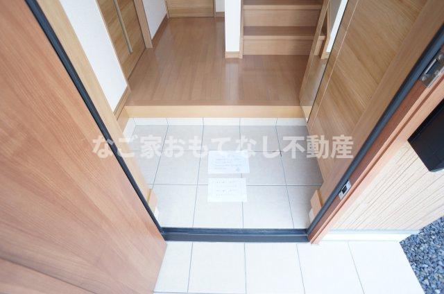 玄関　同タイプ写真