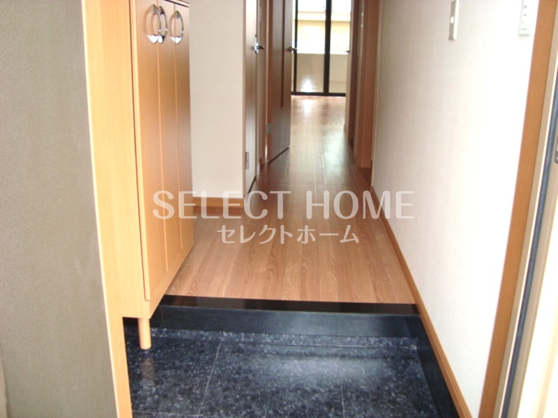 玄関　明るい玄関です