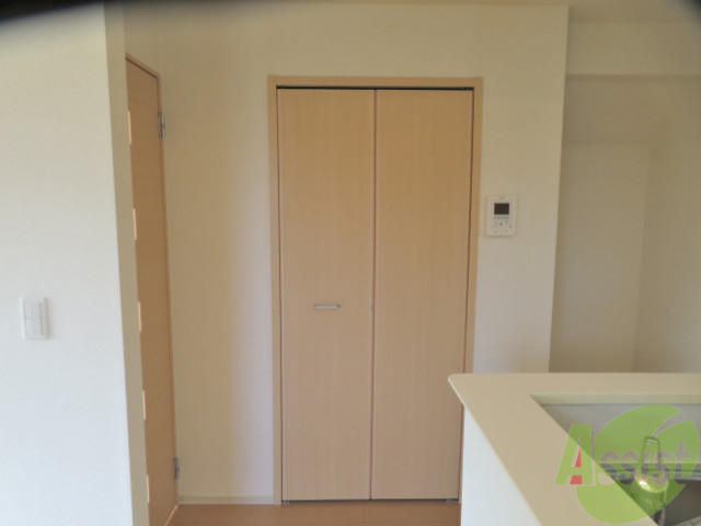 収納　クローゼットです。さて、何を入れますか？イメージしてみて。