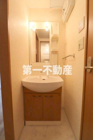 洗面設備　洗髪洗面化粧台