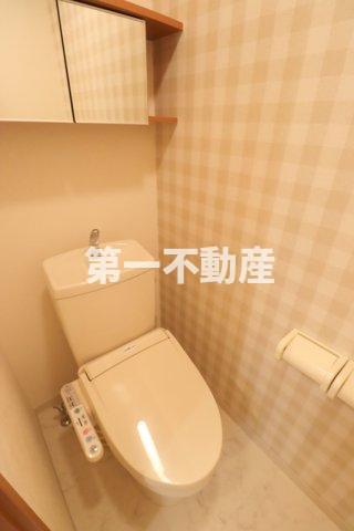 トイレ　温水洗浄便座