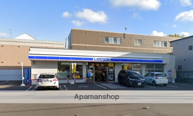 コンビニ　ローソン（コンビニ）まで270m