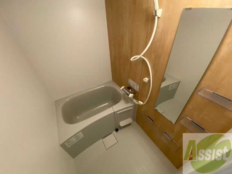 バス・シャワールーム　お風呂になります。一日の疲れを癒してくださいね。