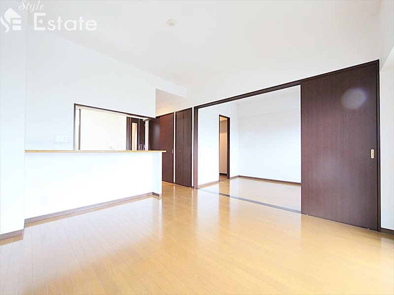 居室・リビング　内装