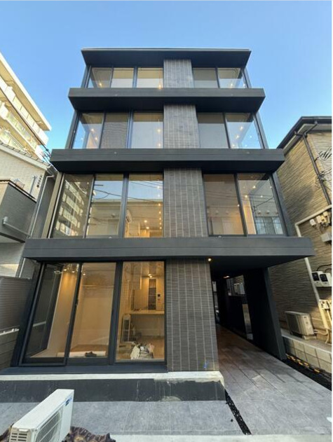 建物外観　ネット無料。ネット無料なら月々実質4000円程度のコストがか