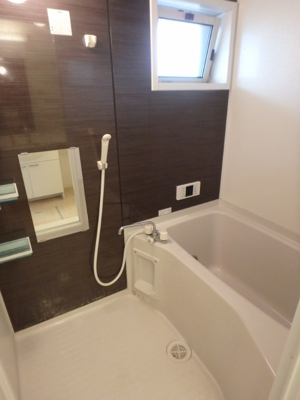 バス・シャワールーム　図面と現状に相違がある場合には現状を優先