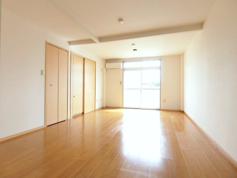 居室・リビング　図面と現状に相違がある場合には現状を優先