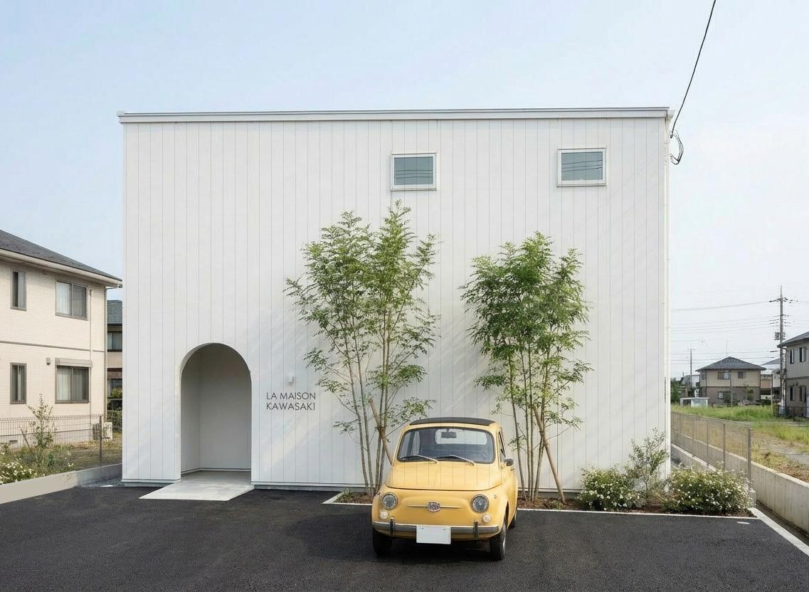 建物外観　白色のオシャレな外観