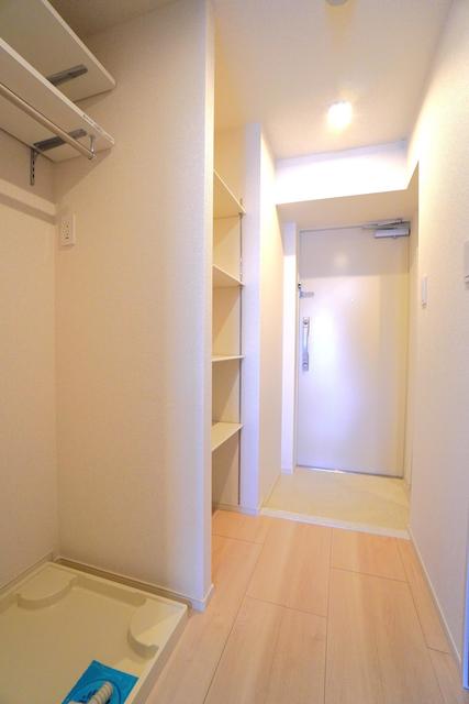 玄関　※写真は同タイプ住戸です。