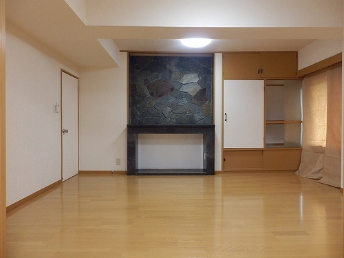 居室・リビング　洋室約8.6畳　※2021年7月撮影