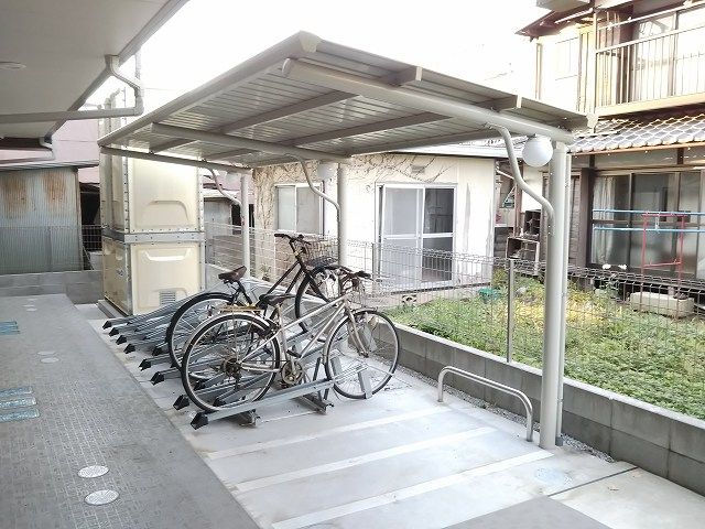 その他共有部分　屋根付き駐輪場