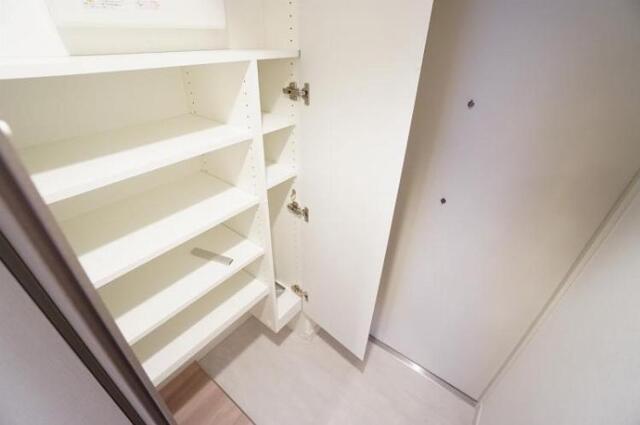 玄関　キッチン?