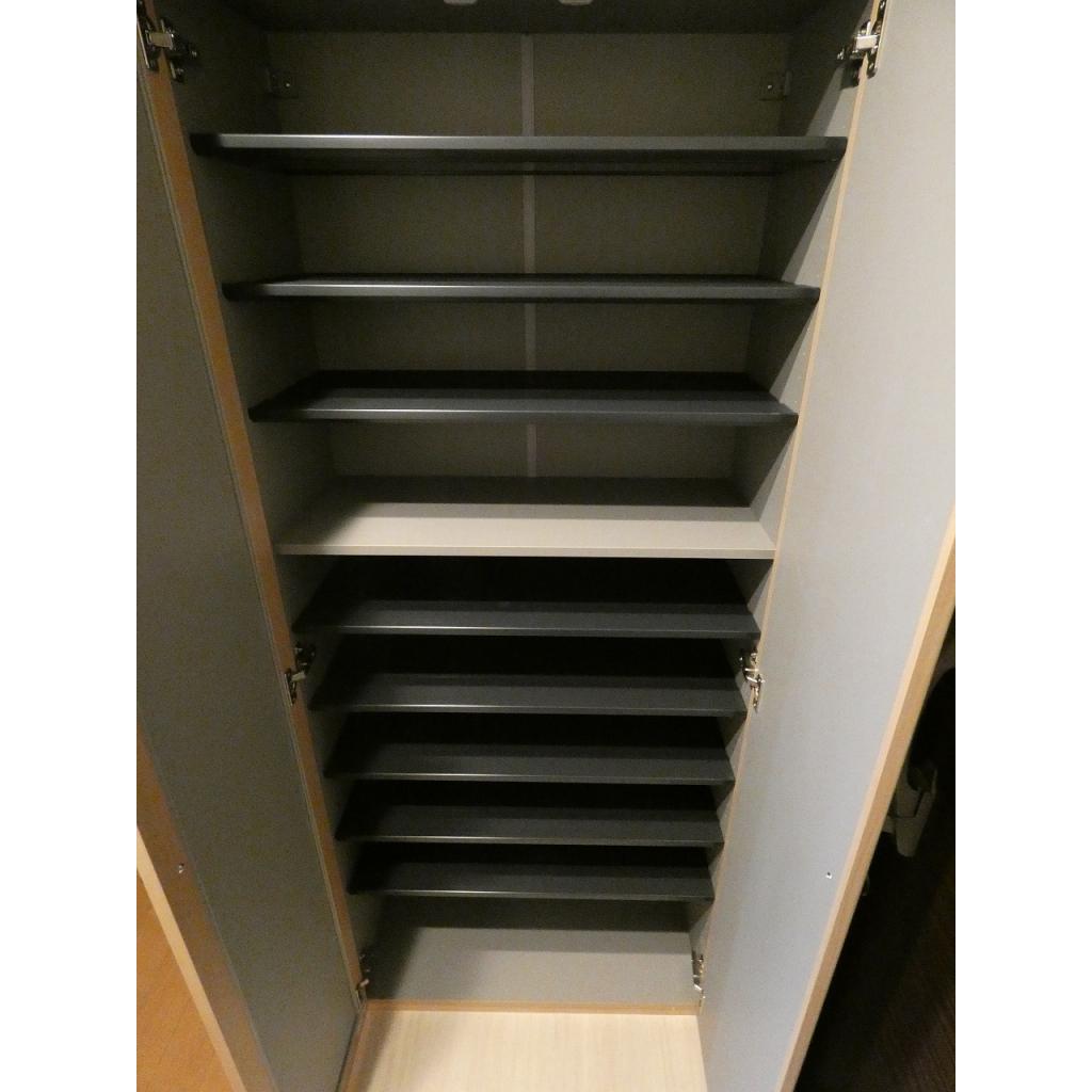 玄関　別部屋の写真です