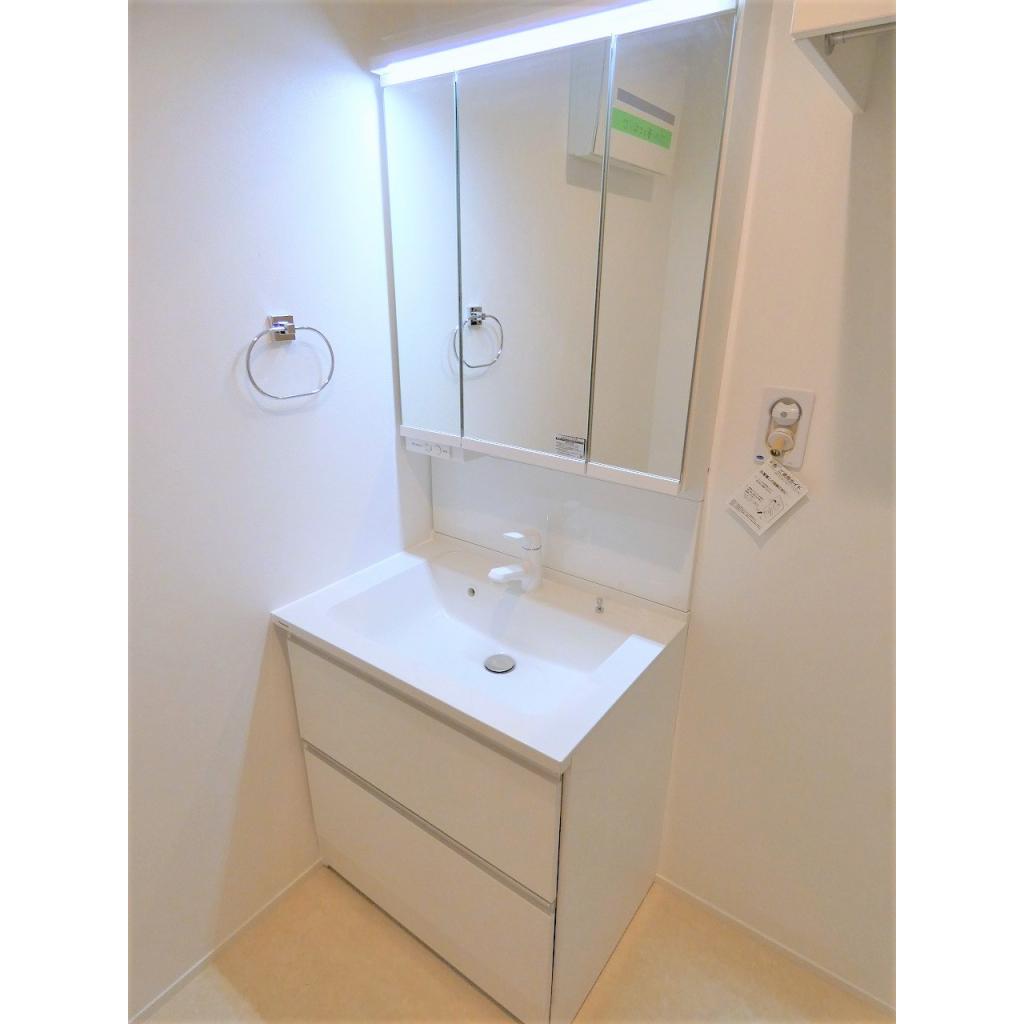 洗面設備　別部屋の写真です