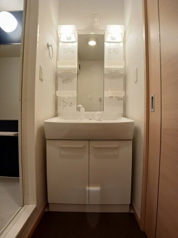 洗面設備　忙しい朝には欠かせない洗面所です