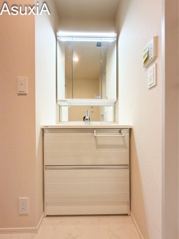 洗面設備　同タイプ間取りの別部屋写真です。