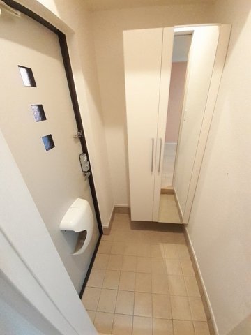 玄関　シューズボックス付きの玄関です★