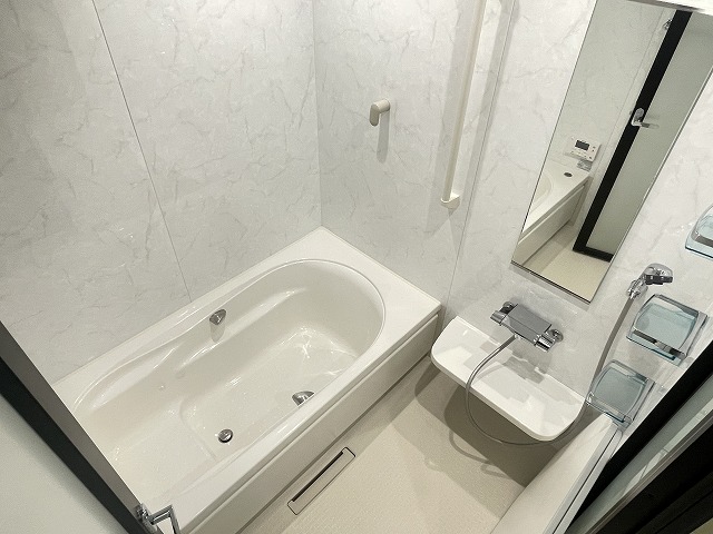 バス・シャワールーム　広々1坪バスルーム　追焚・浴室乾燥付