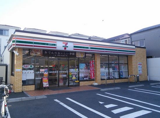コンビニ　セブンイレブン本羽田第三公園前店（コンビニ）まで409m