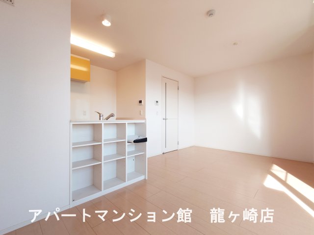 居室・リビング　リビング