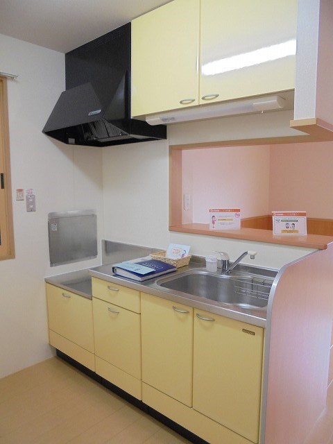 キッチン　写真は101号室です（参考）