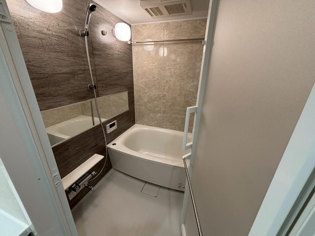 バス・シャワールーム　追焚き付き