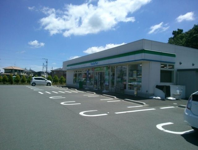 コンビニ　ファミリーマート千葉小倉町店（コンビニ）まで595m