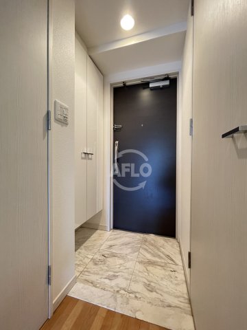 玄関　QCフラット北堀江　玄関