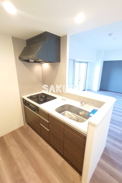 キッチン　広々使える快適な調理スペースです♪