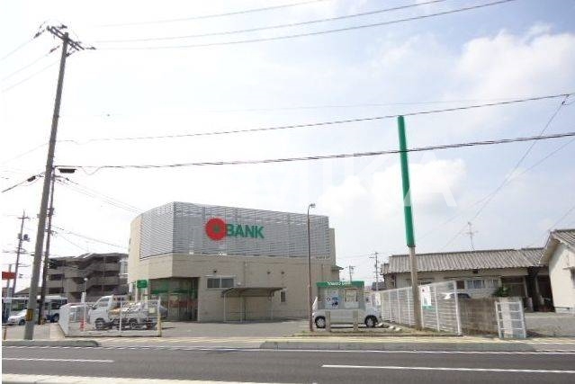 銀行　トマト銀行高島支店（銀行）まで1103m