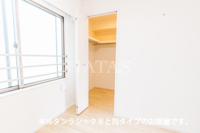 収納　同型タイプのお写真です。実際の色や仕様が相違する場合がありま